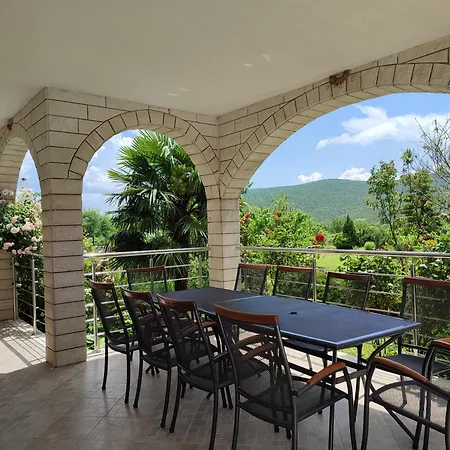 Almas With Swimming Pool, Tennis Court, Sauna, Gym, Grill House 别墅 *