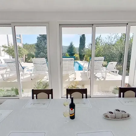 Almas With Swimming Pool, Tennis Court, Sauna, Gym, Grill House Neoric